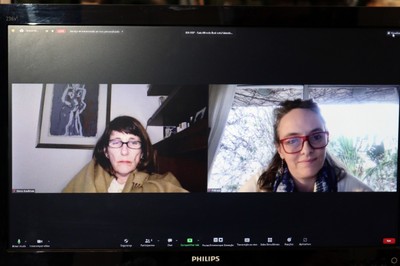Dora Kaufman e Patrícia Huelsen, via vídeo-conferência