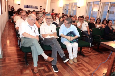 Público, no destaque, Alcides Vilaça, Pedro Meira Monteiro e Augusto Massi