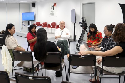 Arissana Pataxó, Geni Núñez, Liliana Souza e Silva, Natália Tupi, Sandra Benites, Francy Baniwa e Martin Grossmann   