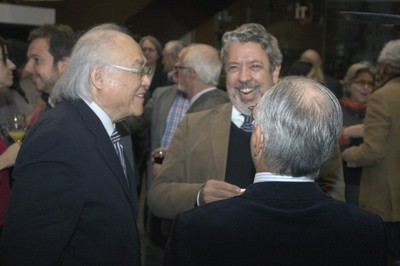 Ricardo Ohtake, Renato Luiz Sobral Anelli e, de costas, José Álvaro Moisés