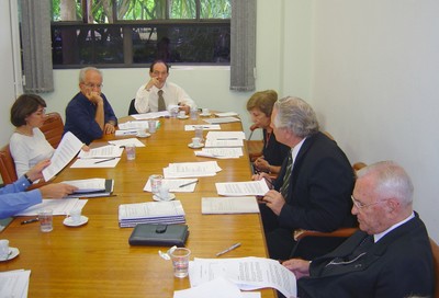 a partir da esquerda, Ana Lydia Sawaya, César Ades, Hernan Chaimovich, Yvonne Mascarenhas, João Steiner e Dom Paulo Evaristo Arns
