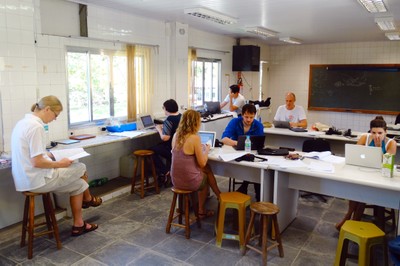 Participantes trabalham durante o Mooc - 07/03/2017