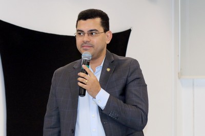 Renato de Oliveira Brito (MEC)