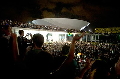 Manifestantes na cobertura do Congresso Nacional - 3