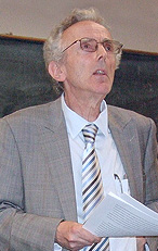 peterburkecapa.jpg