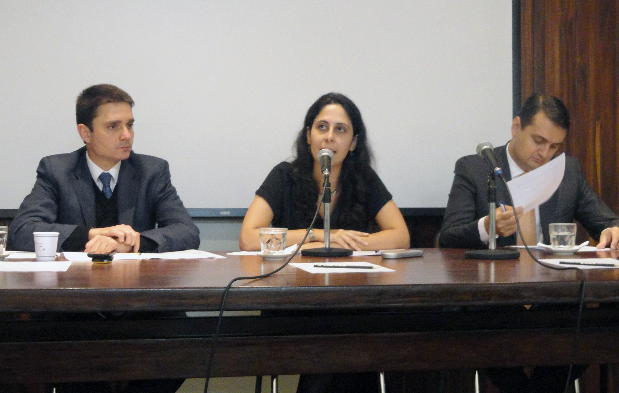Gustavo Augusto Soares dos Reis, Maria Cecília Asperti and Roger Siefelmann Leal