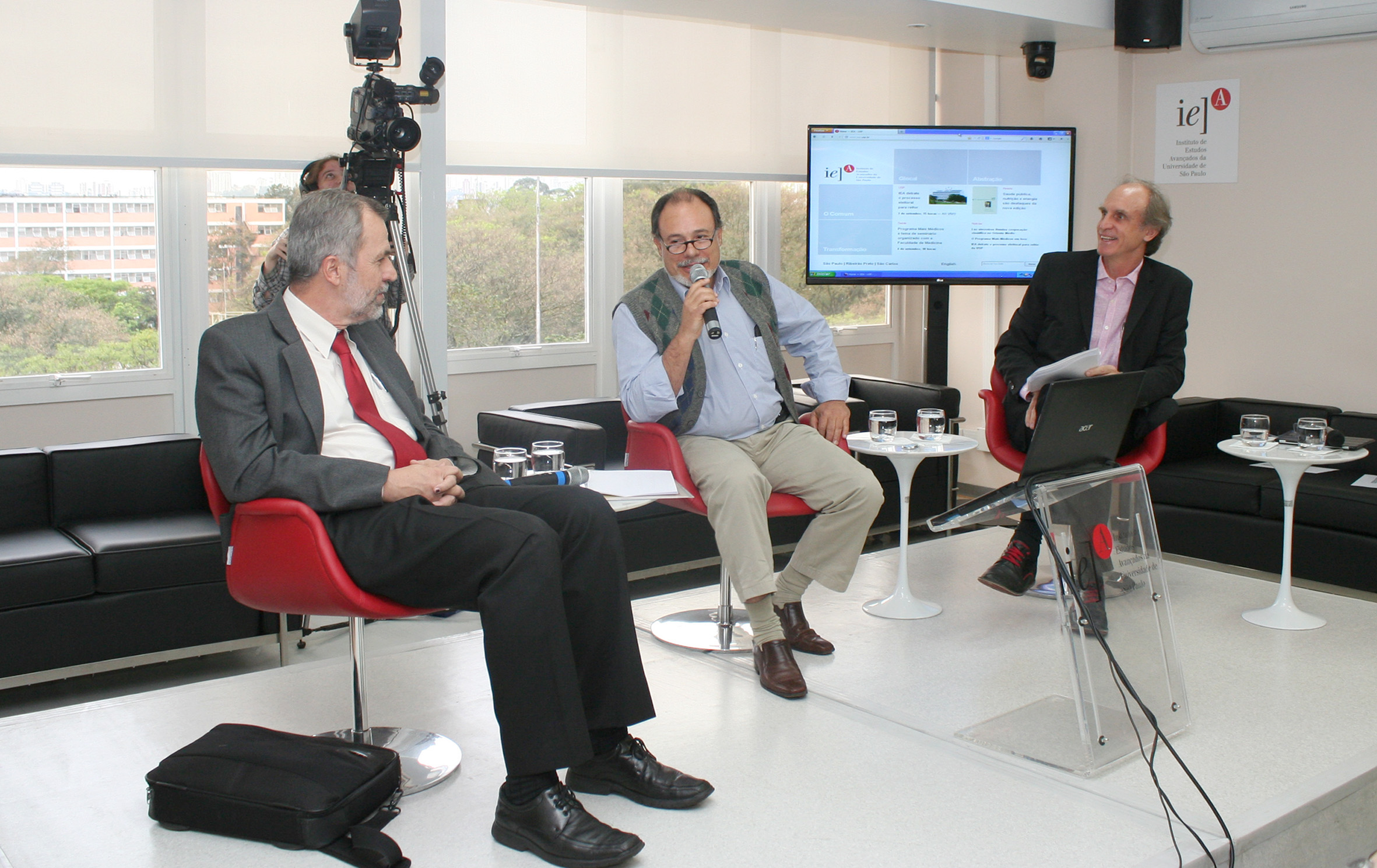 Luiz Nunes de Oliveira, Ciro Teixeira Correia and Martin Grossmann