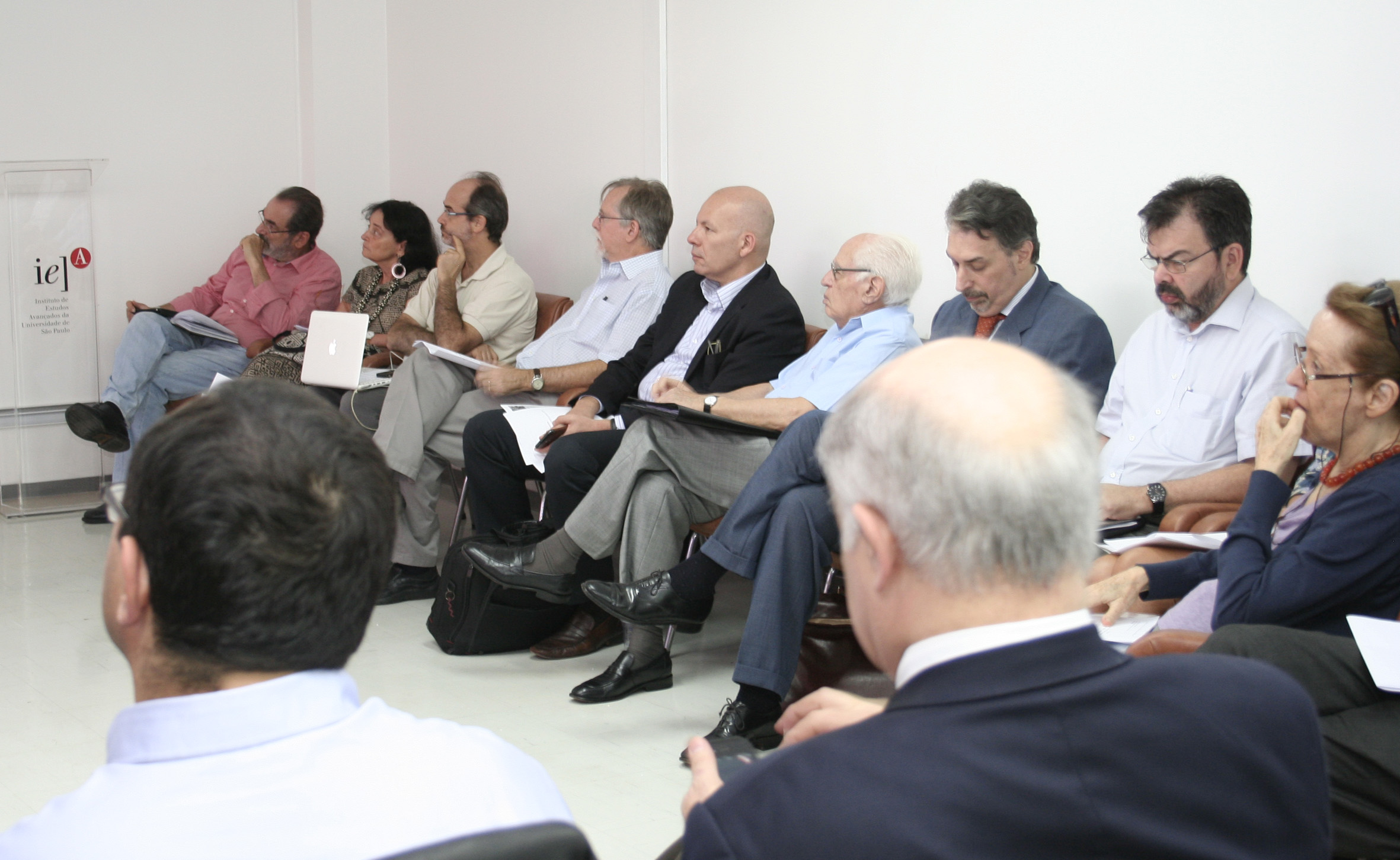 Sergio Mindlin, Betty Mindlin, José Goldemberg and others