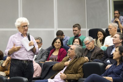 José da Rocha Carvalheiro during the debate 