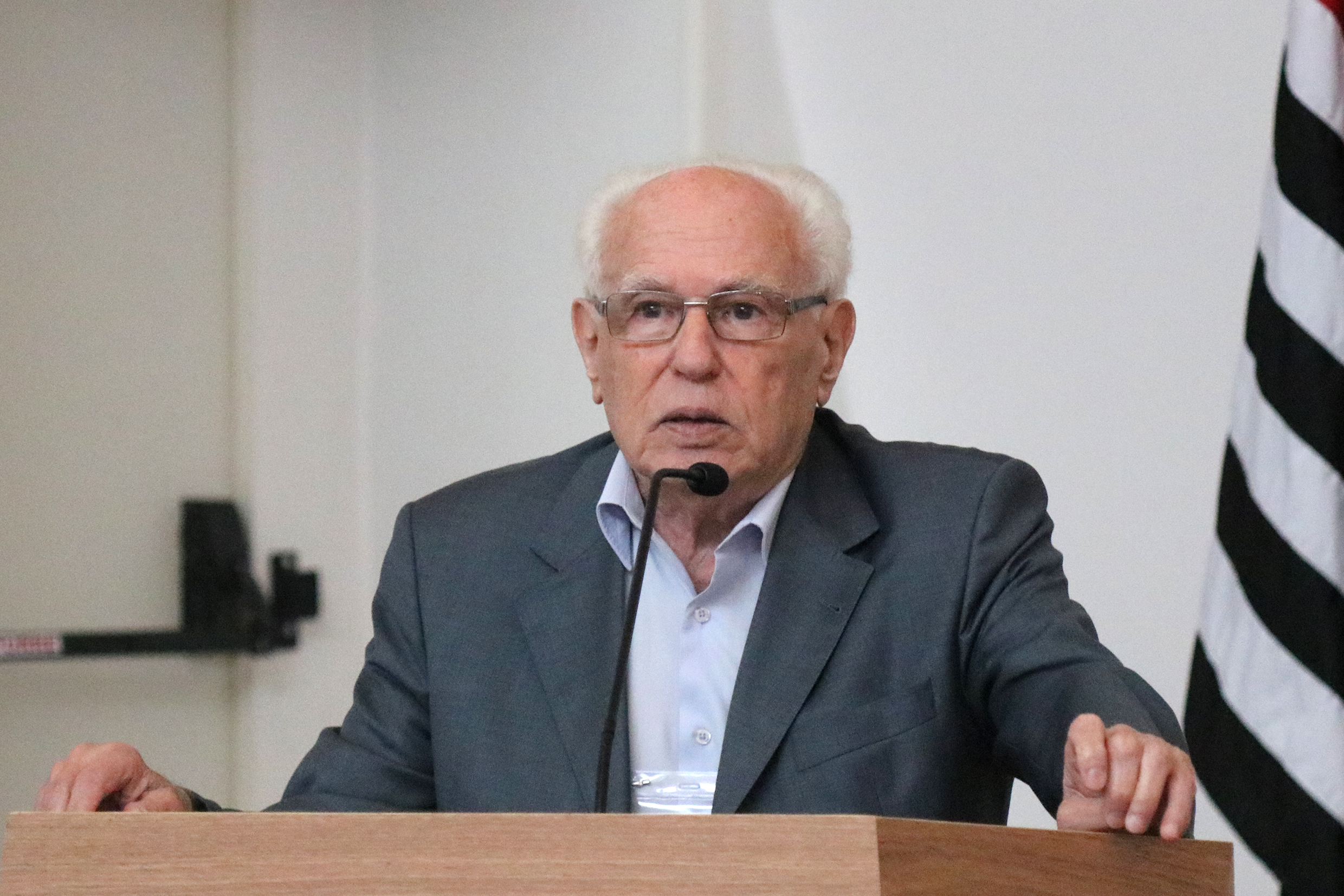 José Goldemberg speaks about the foundation of the IEA-USP