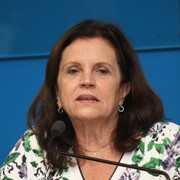 Angela Amin - Perfil