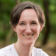 Carrie Seltzer - Perfil
