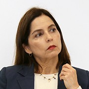 Cristiane Lucena - Perfil 