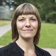 Lena Bering - Perfil