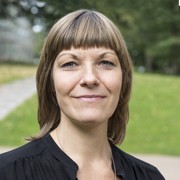 Lena Bering - Perfil