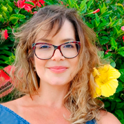 Tatiana Souza de Camargo - Perfil