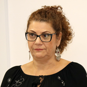 Andréa Zhouri Laschefski - Perfil