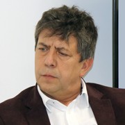 Arturo Orellana - Perfil