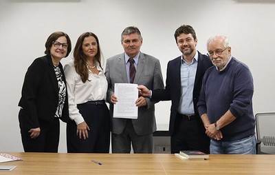 Assinatura de acordo entre o IEA e o TCE-PI