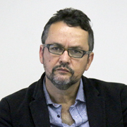 Beto Veríssimo - Perfil
