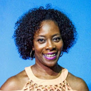 Claudia Alexandre - Perfil
