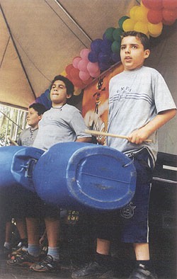 escolaplural.jpg