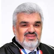 Julio Pinheiro - Perfil