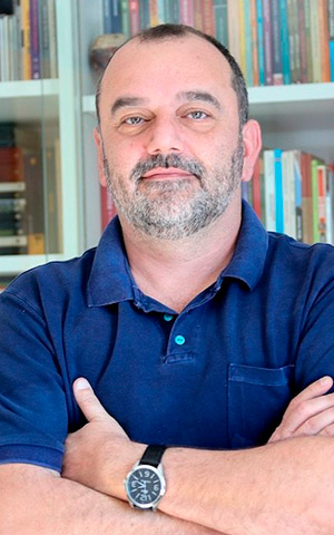Julio Roberto Groppa Aquino