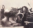 Maria Martins no ateliê em Paris - 1950