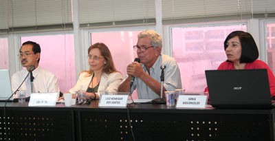 Participantes da mesa-redonda Fabricação, Falsificação e Plágio nas Ciências e Humanidades