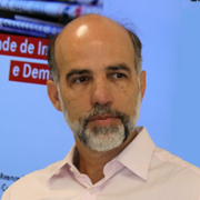 Pedro Varoni - Perfil