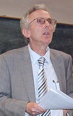 peterburkecapa.jpg