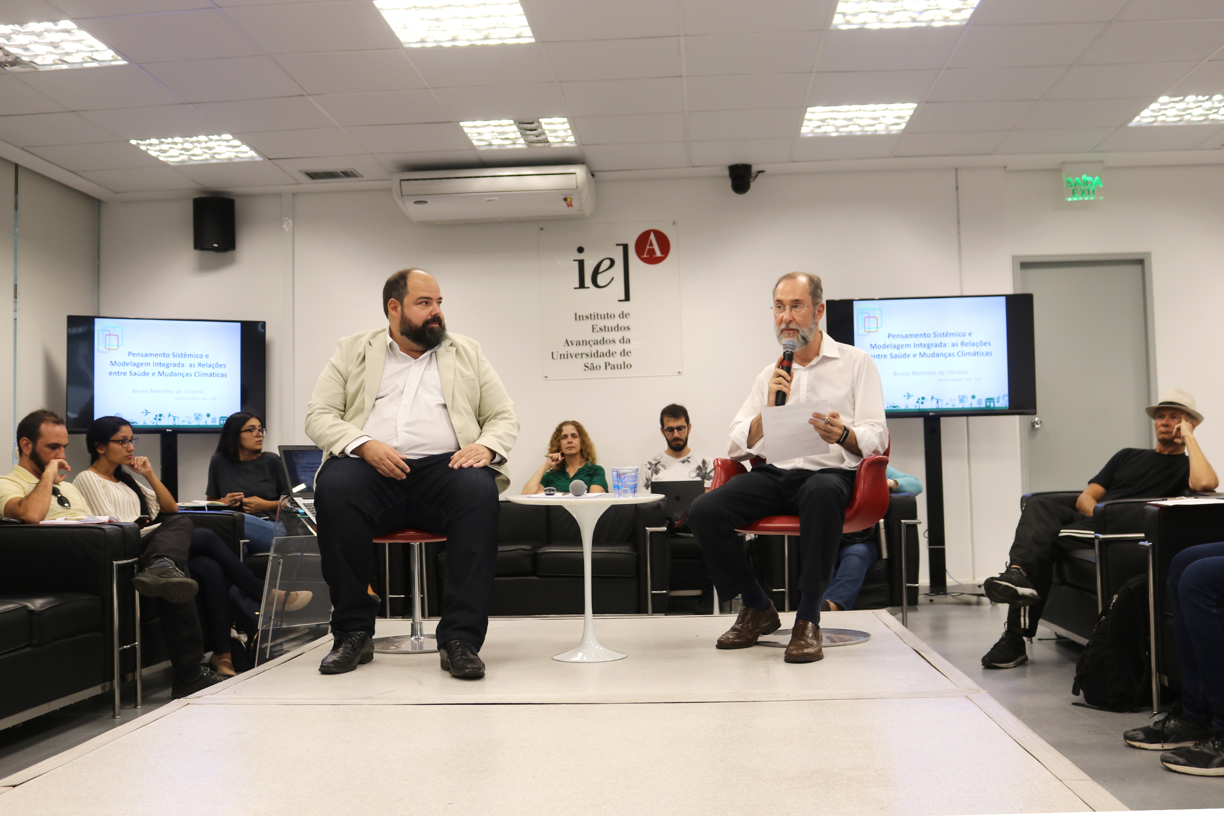Bruno Meirelles de Oliveira e Antonio Mauro Saraiva 