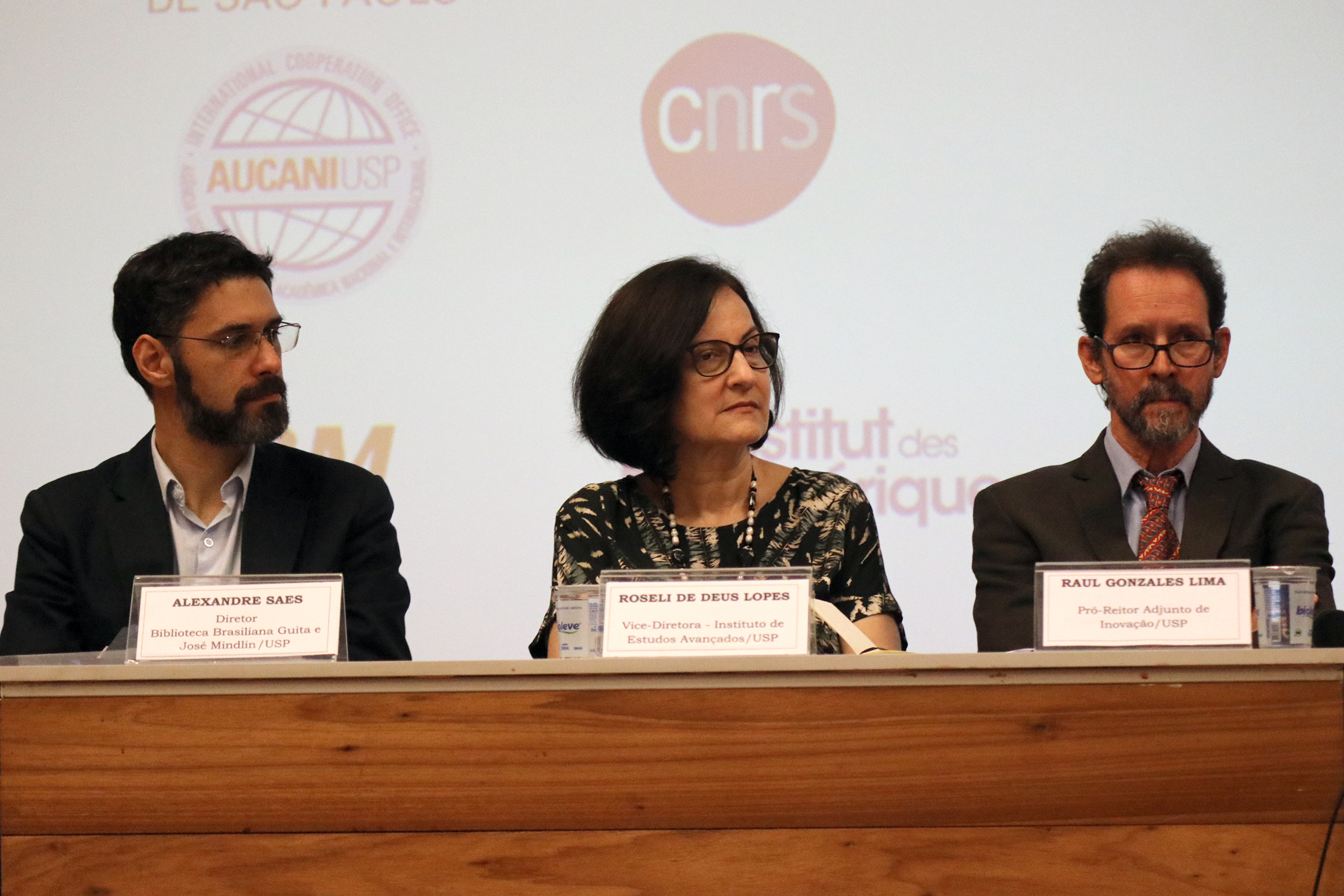 Alexandre Macchione Saes, Roseli de Deus Lopes e Raul Gonzales Lima