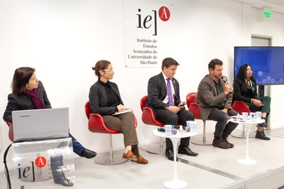 Leda dos Reis Castilho, Analía Acebal, Tiago Rocca, Giuliano Russo e Renata Reis 