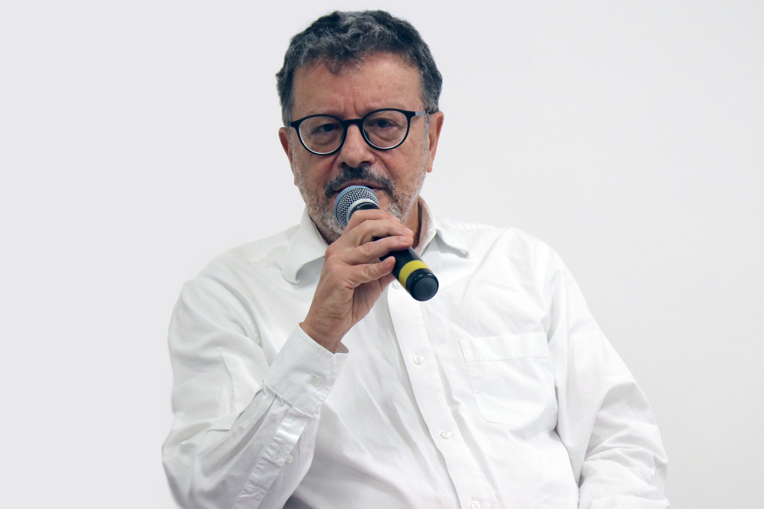 Cícero Araújo abre o evento