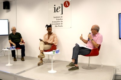 Marcos Buckeridge, Victor Hugo Neves de Oliveira e Martin Grossmann fazem a abertura do evento