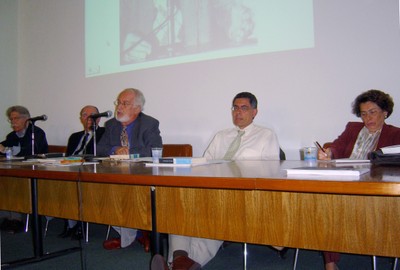 Benedito Lima de Toledo, Nestor Goulart Reis, Carlos Guilherme Mota, ... e Rebeca Scherer