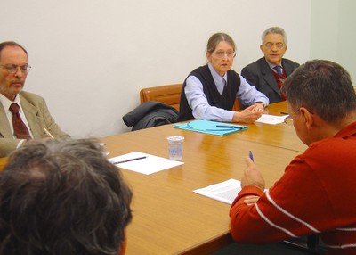 A partir da esquerda, Hernan Chaimovitch, Anne Fagot-Largeault e Alfredo Bosi
