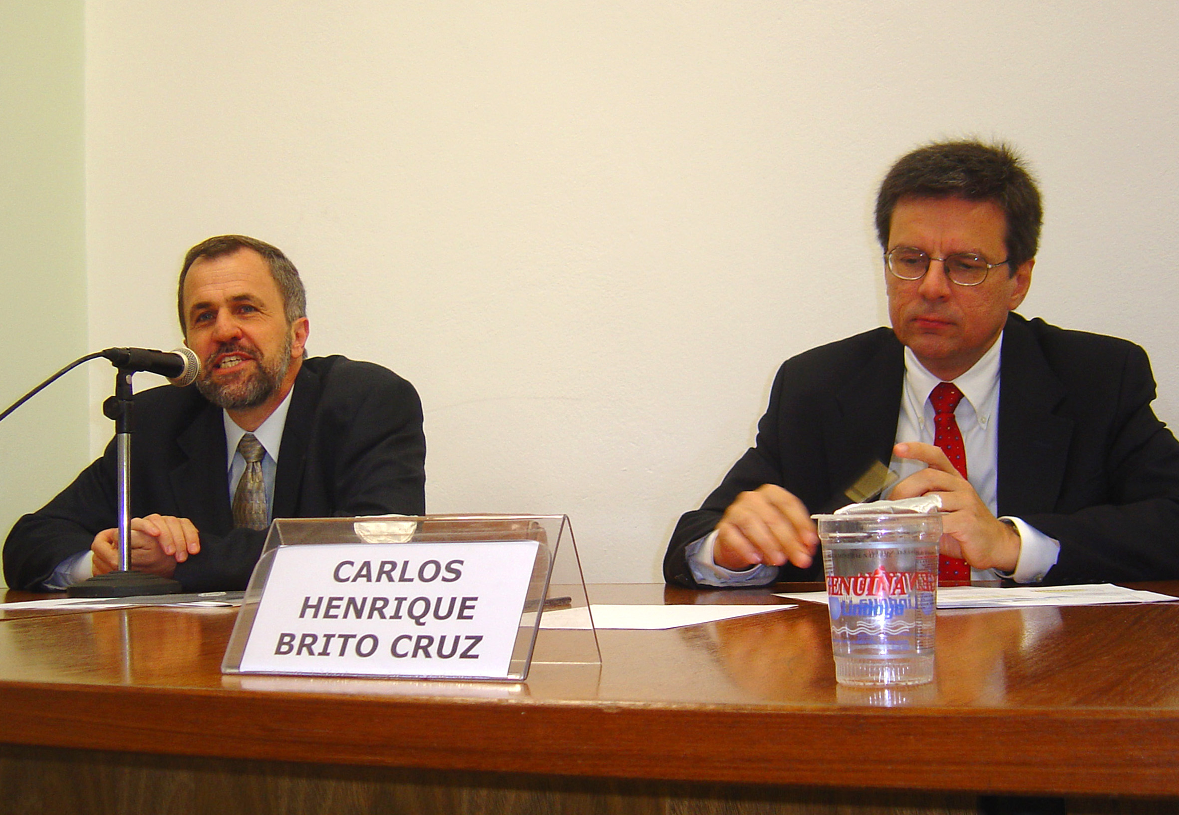 Luiz Nunes de Oliveira e Carlos Henrique de Brito Cruz