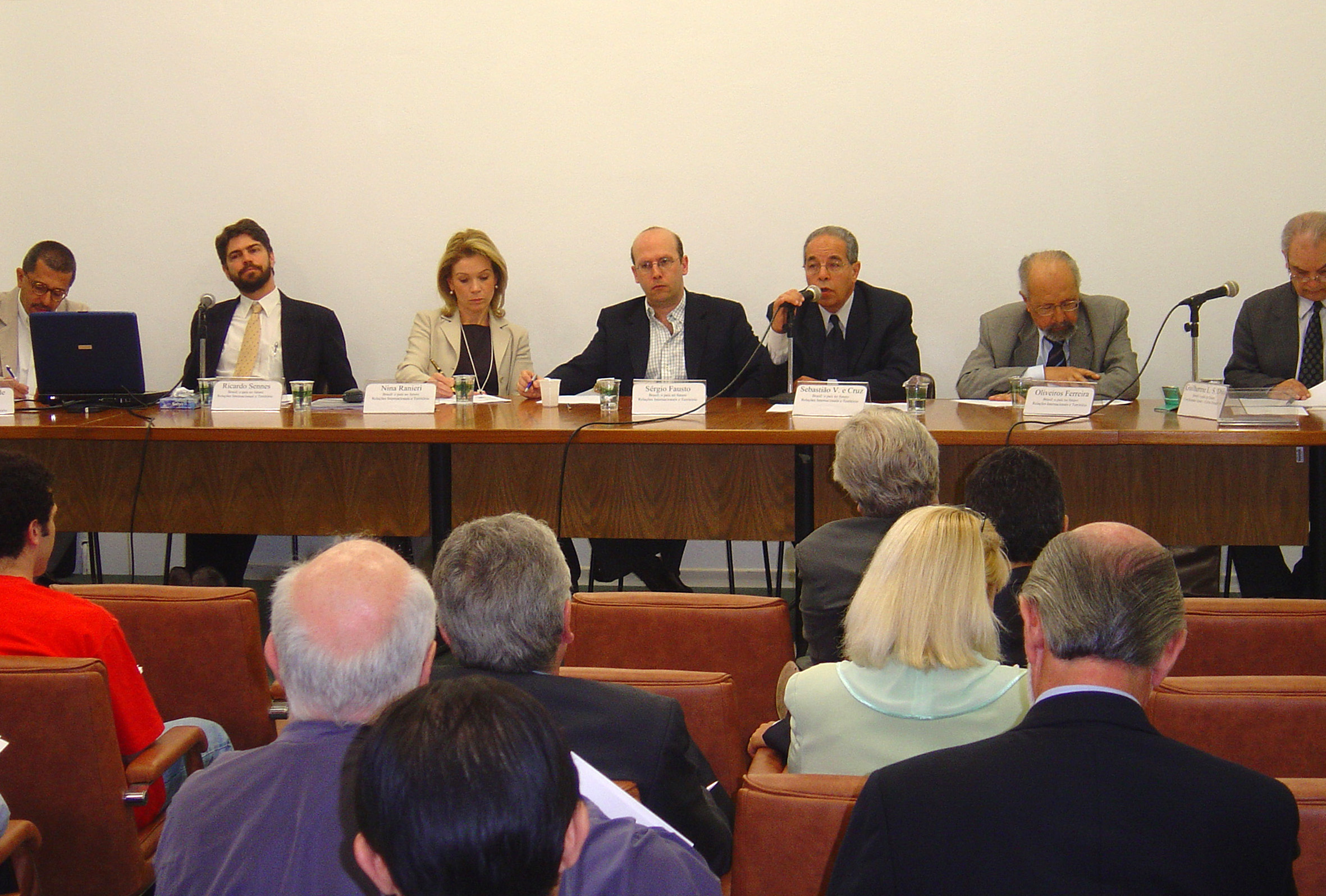 Antonio Carlos Robert de Moraes, Ricardo Sennes, Nina Ranieri, Sérgio Fausto, Sebastião Velasco e Cruz, Oliveiros Ferreira e Guilherme Leite da Silva Dias