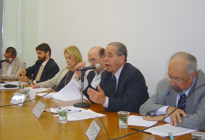 Antonio Carlos Robert de Moraes, Ricardo Sennes, Nina Ranieri, Sérgio Fausto, Sebastião Velasco e Cruz e Oliveiros Ferreira
