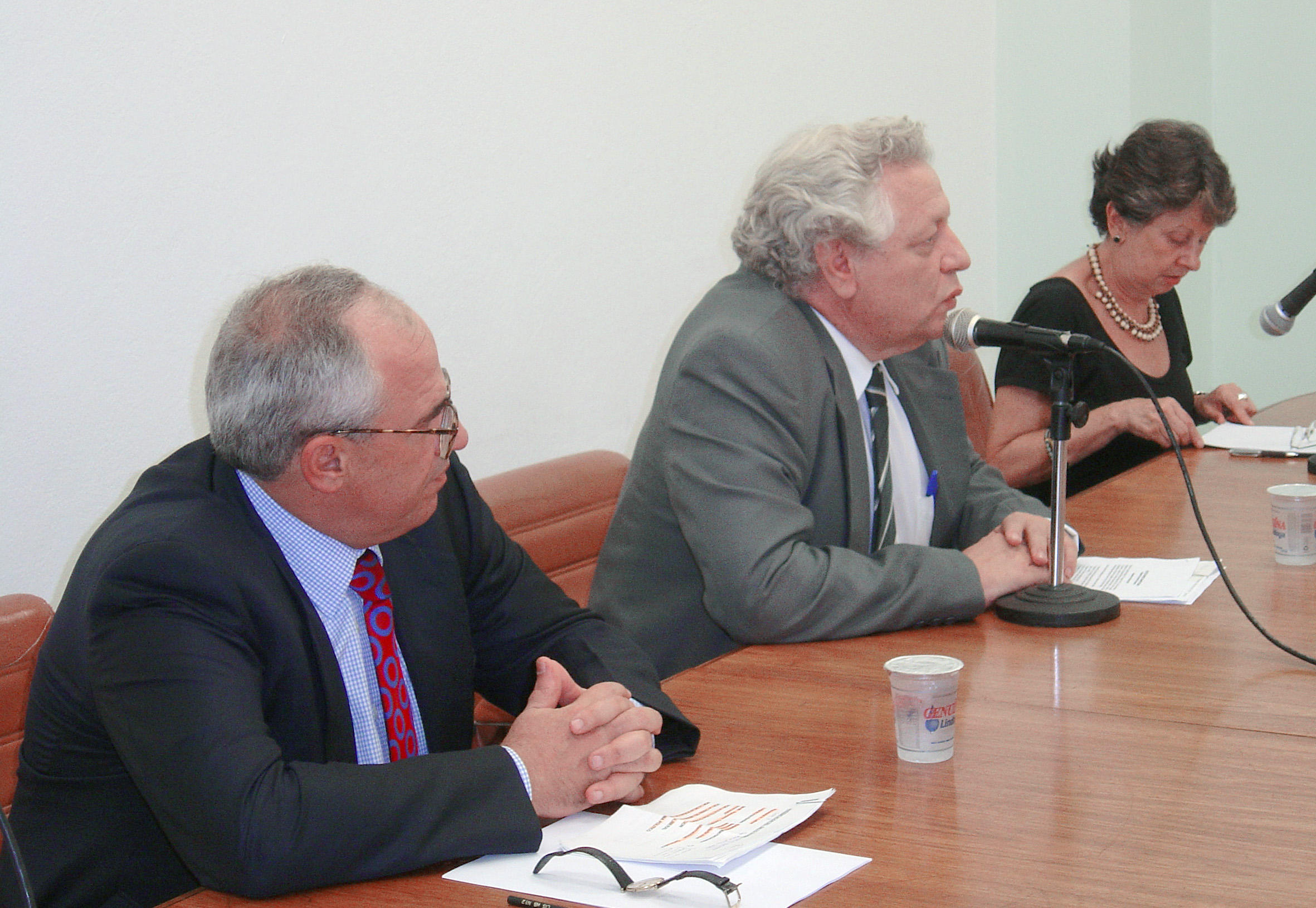 Ernesto Samper, João Steiner e Maria Hermínia Tavares de Almeida