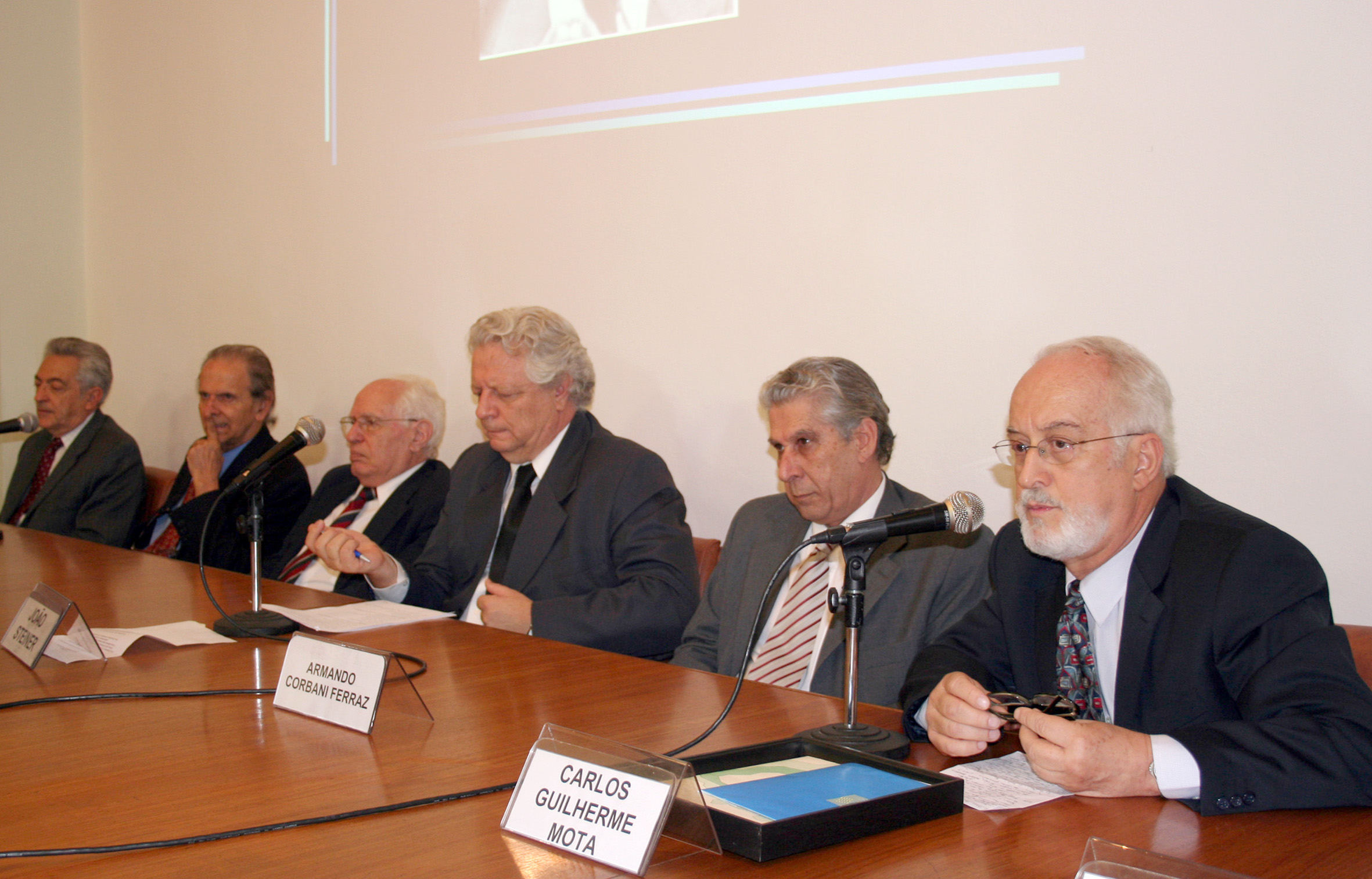 Alfredo Bosi, Sérgio Mascarenhas, José Goldemberg, João Steiner, Armando Corbani Ferraz e Carlos Guilherme Mota
