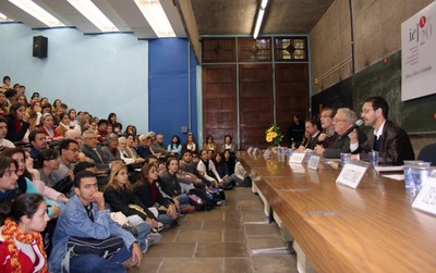 João Roberto Faria faz a abertura do evento