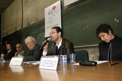 Antônio Carlos Secchin, Murilo Marcondes de Moura, Alcides Villaça, João Roberto Faria e Yudith Rosenbaum