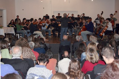 Orquestra de Câmara da USP regida pelo Maestro Olivier Toni, faz abertura da segunda parte do evento