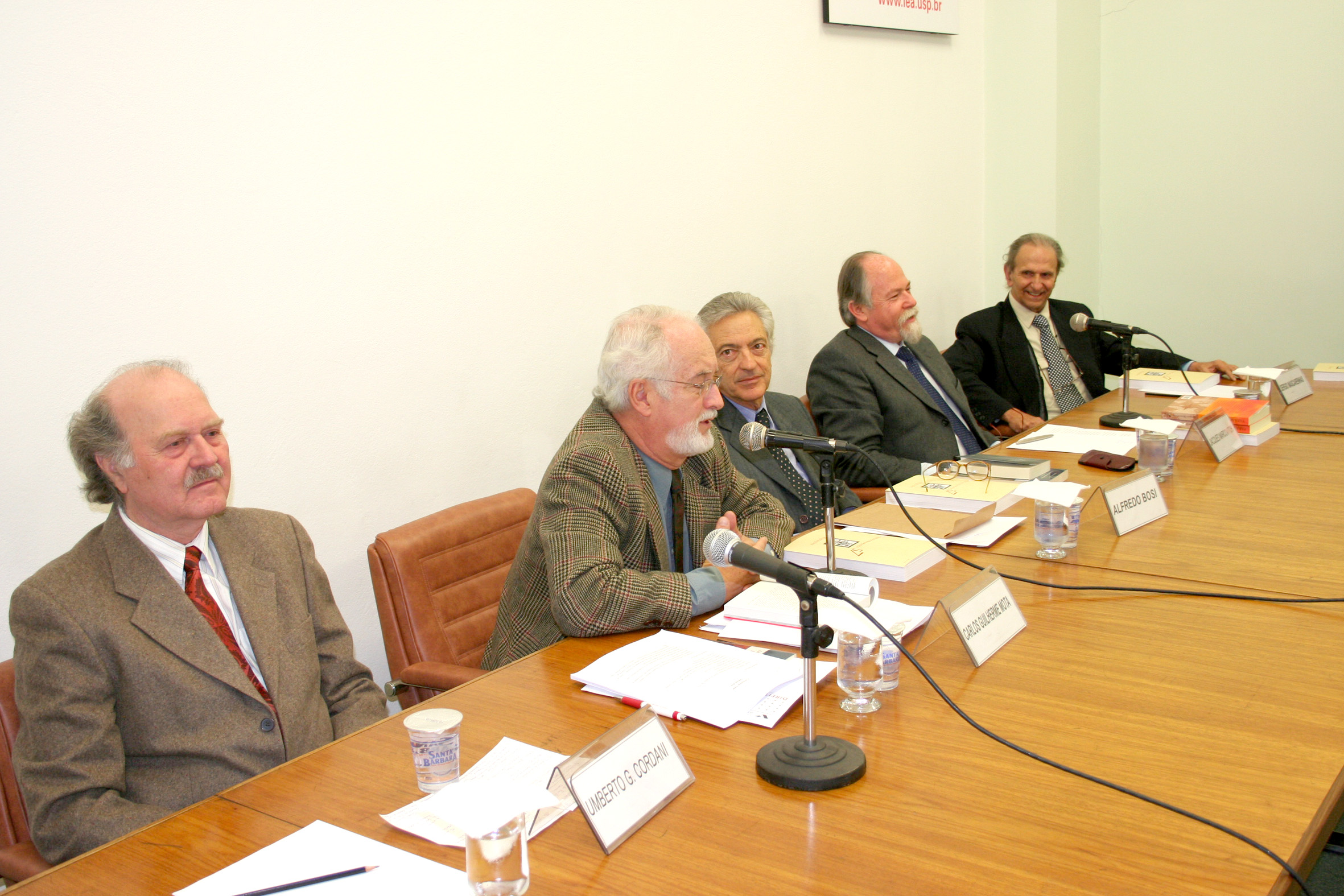 Umberto Cordani, Carlos Guilherme Mota, Alfredo Bosi, Jacques Marcovitch e Sérgio Mascarenhas