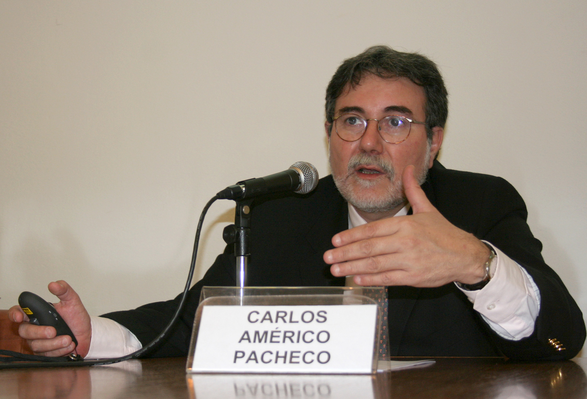 Carlos Américo Pacheco
