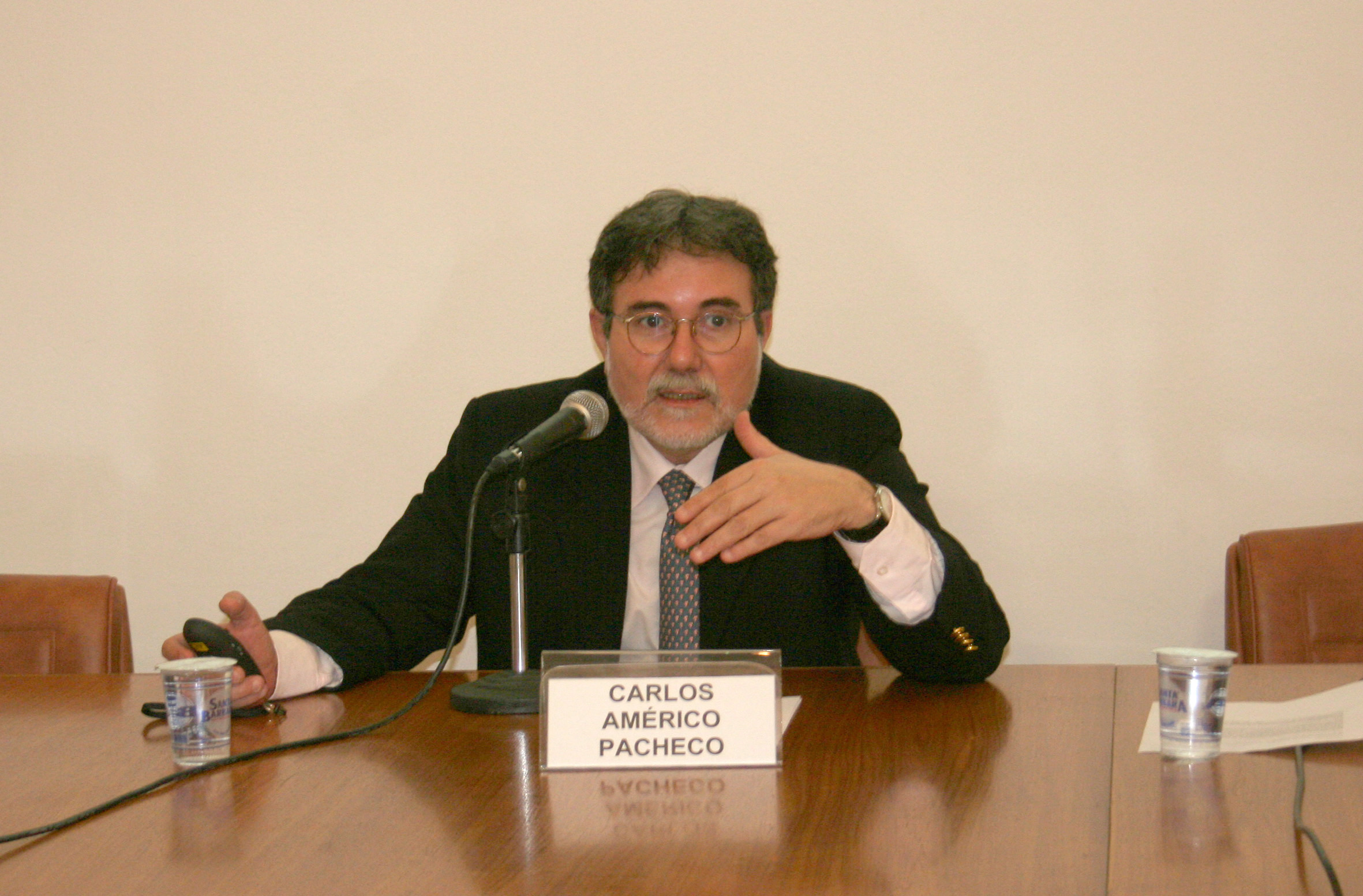Carlos Américo Pacheco